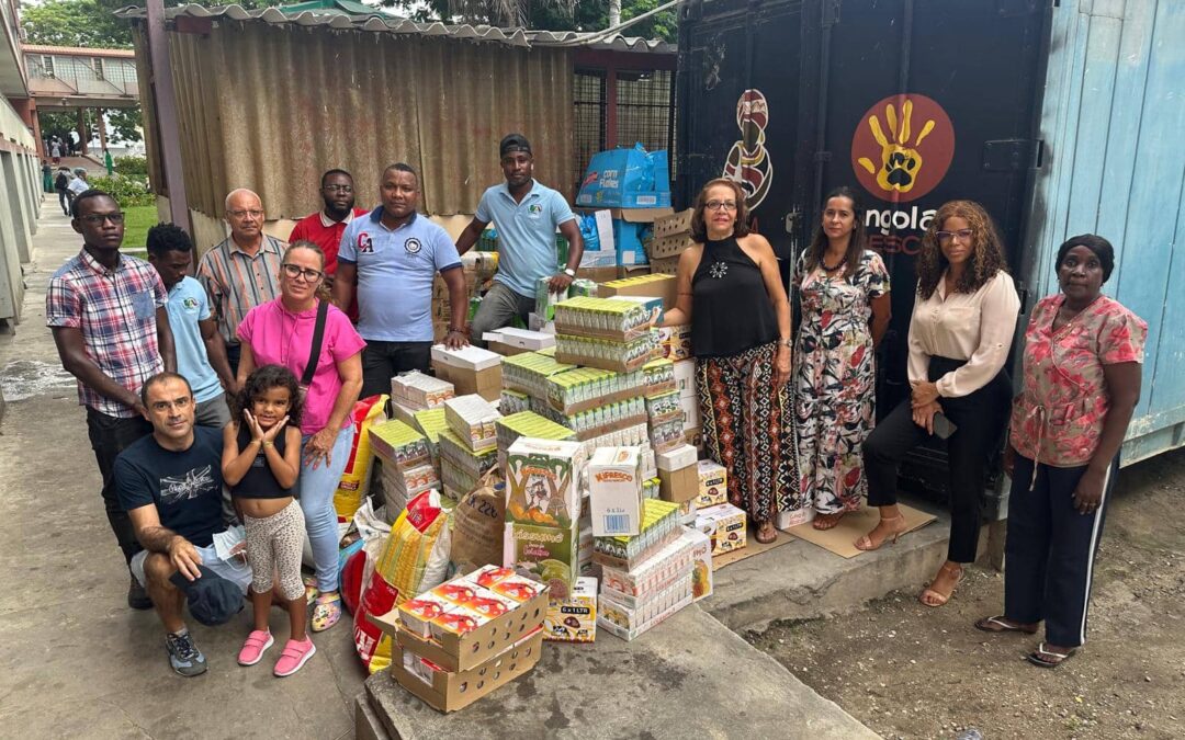 Entrega de donativos a instituições angariados com a receita da Feira de Natal 2024